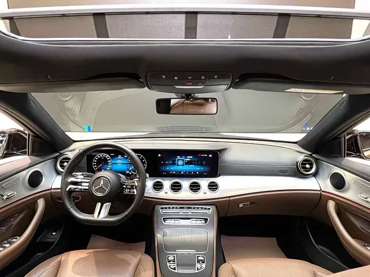 Mercedes-Benz E-Class, 2023 — фото 4 из 9