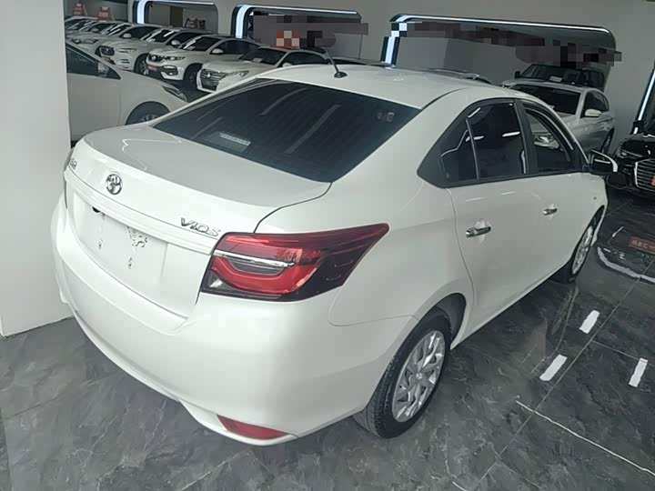 Toyota Vios, 2023 — фото 7 из 9