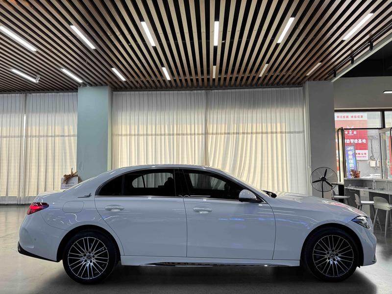 Mercedes-Benz C-Class, 2025 — фото 8 из 12