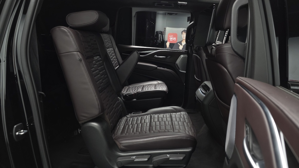 Cadillac Escalade, 2023 — фото 11 из 12