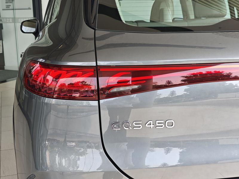 Mercedes-Benz EQS SUV, 2022 — фото 8 из 12