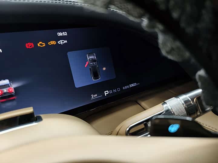 BYD Yangwang U8, 2025 — фото 5 из 9