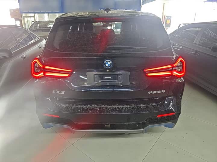 BMW iX3, 2021 — фото 6 из 9