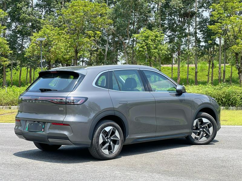 Geely Galaxy E5, 2025 — фото 7 из 12