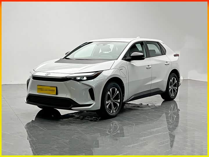 Toyota bZ4X Platinum, 2026 — купить в Калуге под ключ