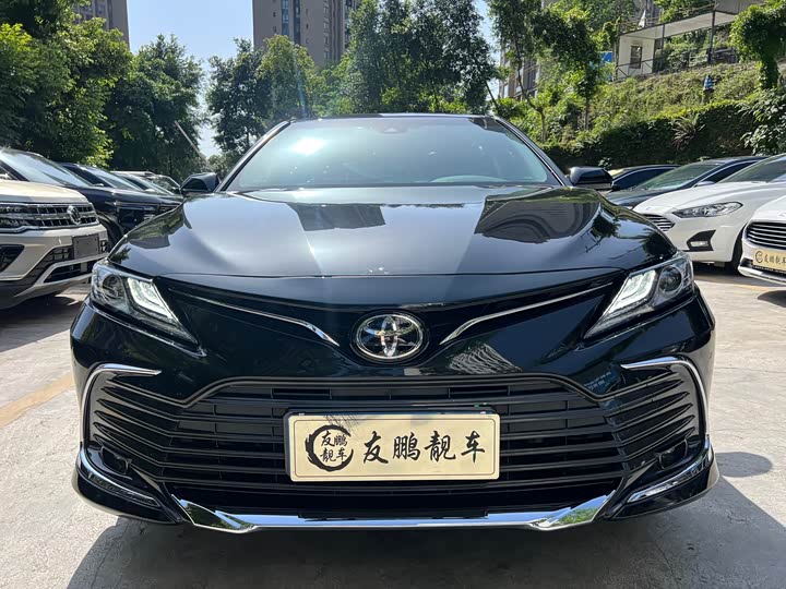 Toyota Camry, 2023 — фото 2 из 9