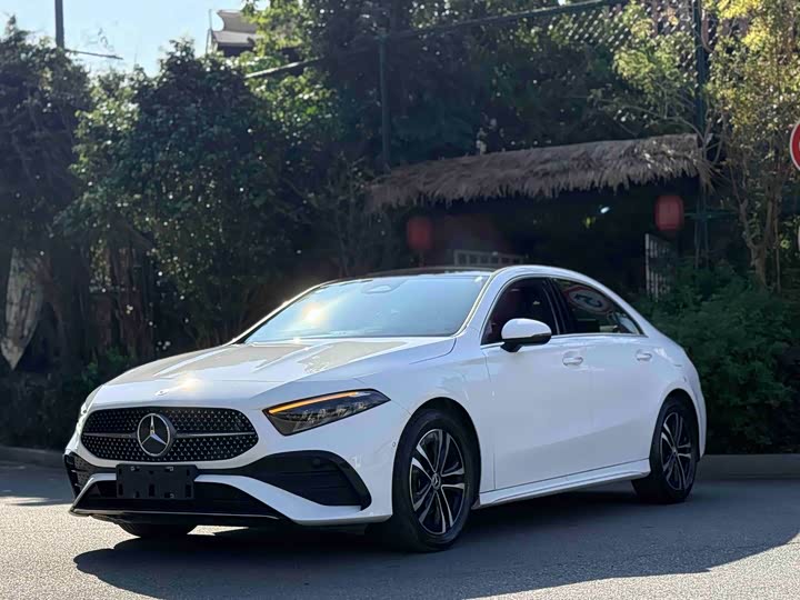 Mercedes-Benz A-Class, 2023 — фото 2 из 9