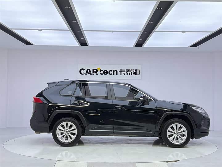 Toyota Wildlander, 2022 — фото 6 из 9