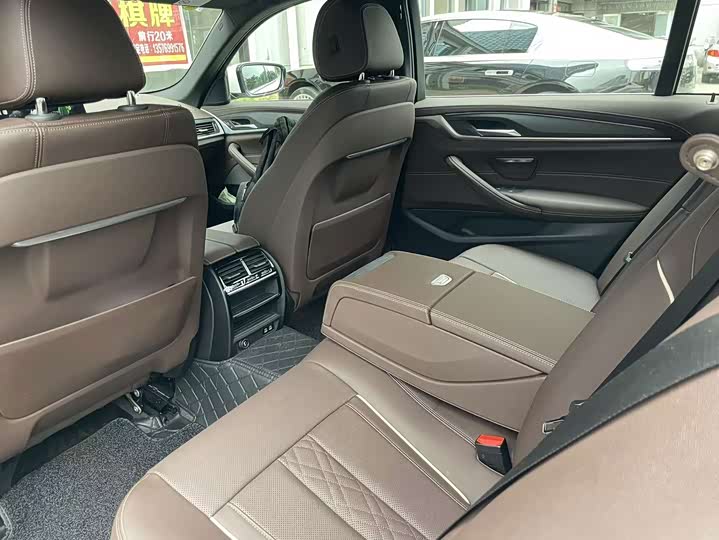 BMW 5 Series Hybrid, 2021 — фото 4 из 9