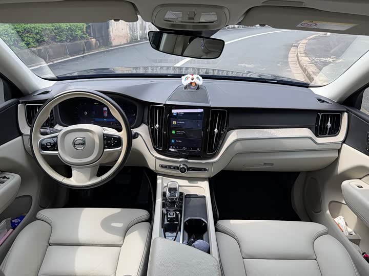 Volvo XC60 Hybrid, 2021 — фото 9 из 9