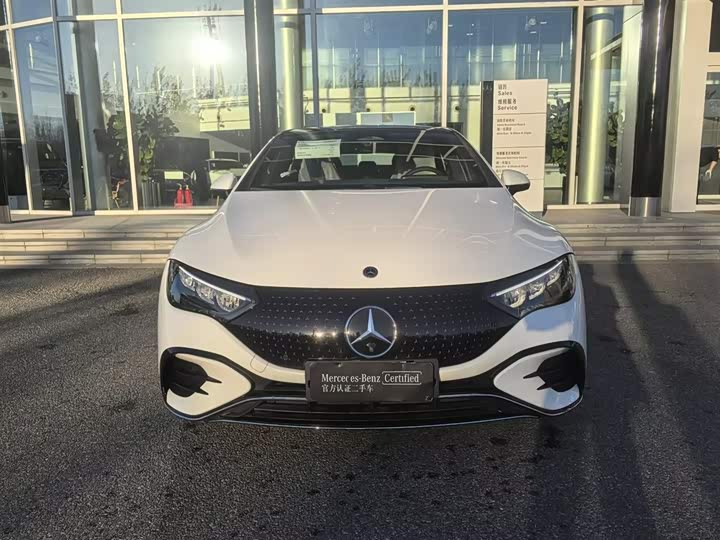 Mercedes-Benz EQE, 2025 — фото 2 из 9