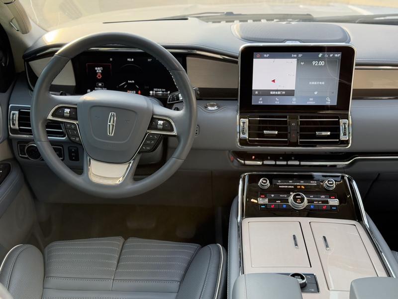 Lincoln Navigator, 2021 — фото 9 из 12