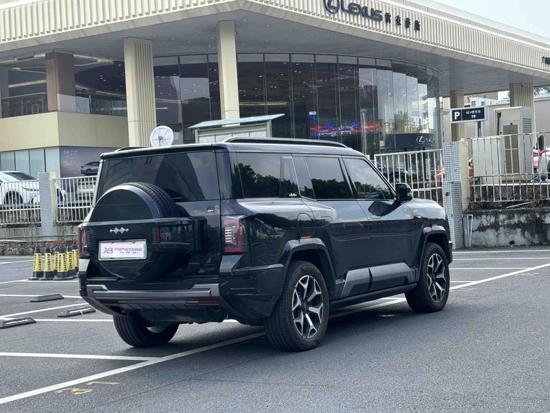 BYD FangChengBao Leopard 8, 2024 — фото 7 из 12