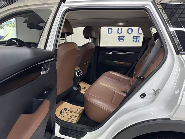 Kia Sportage GT-line, 2023 — фото 6 из 12