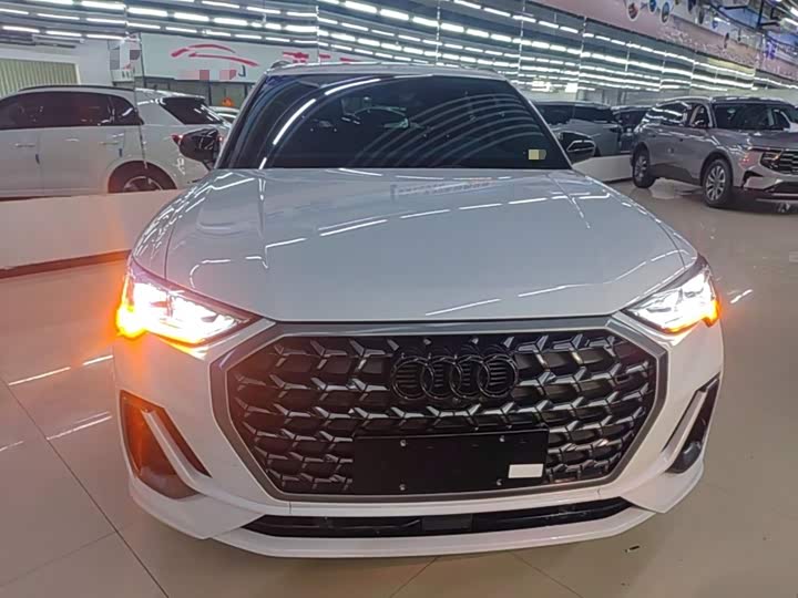 Audi Q3, 2024 — фото 3 из 9