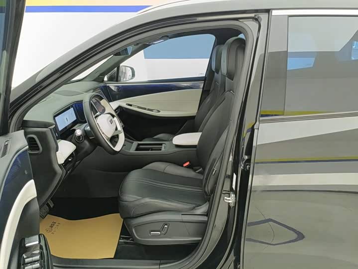 Geely Galaxy L7, 2023 — фото 9 из 9