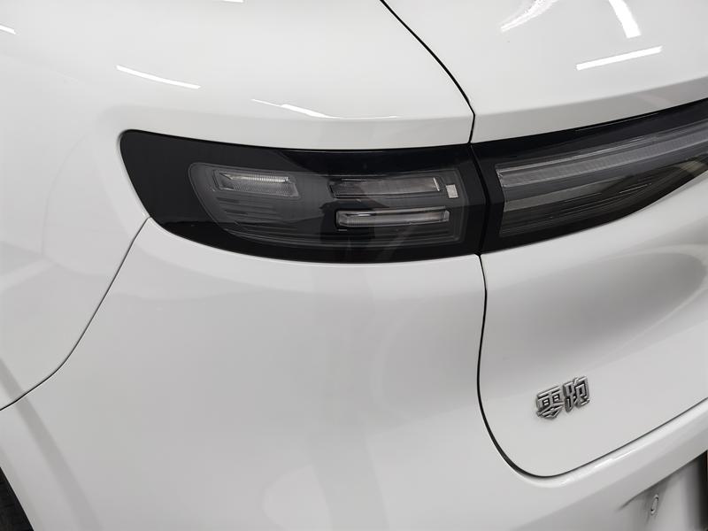 Leapmotor B10, 2025 — фото 10 из 12