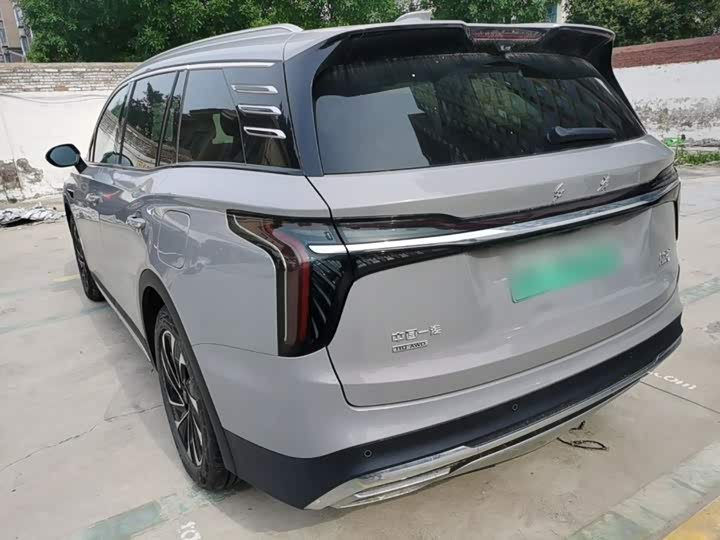 Hongqi HS7 Hybrid, 2024 — фото 5 из 9