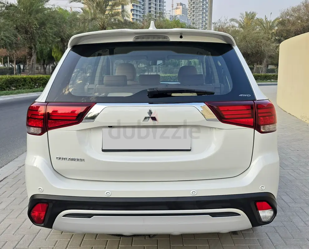 Mitsubishi Outlander, 2023 — фото 8 из 10