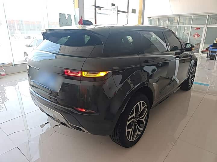 Land Rover Range Rover Evoque L, 2023 — фото 7 из 9