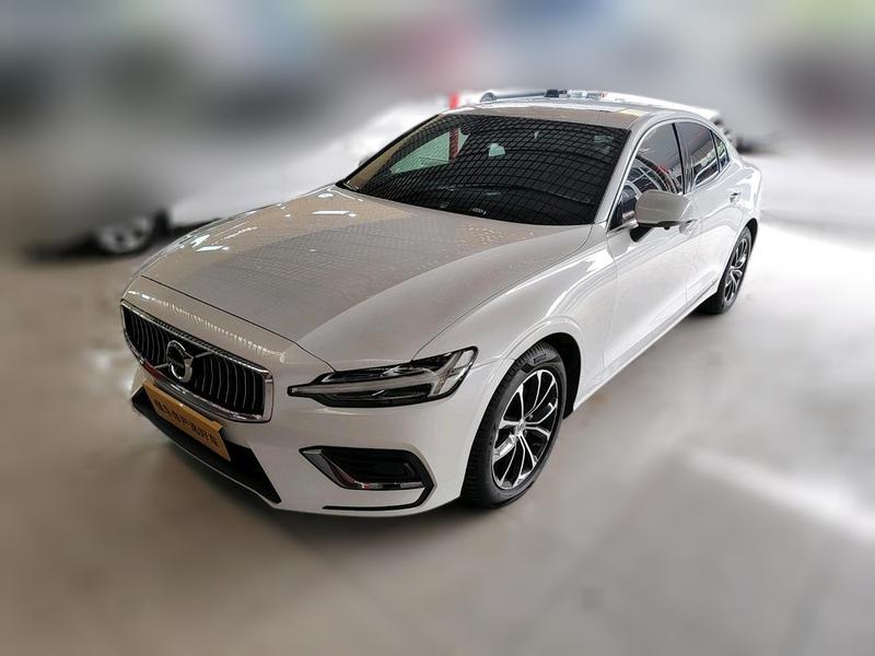 Volvo S60, 2022 — купить в Москве под ключ