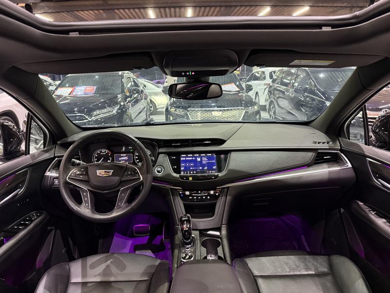 Cadillac XT5, 2022 — фото 7 из 10
