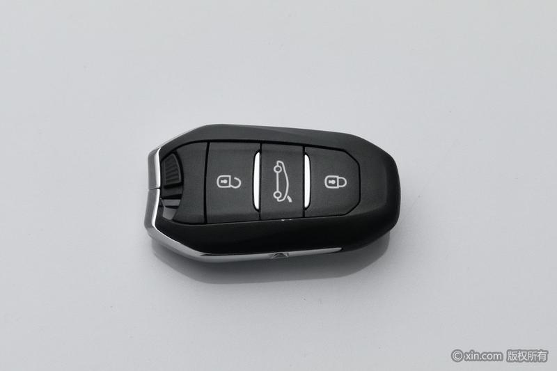 Peugeot 408, 2024 — фото 7 из 12