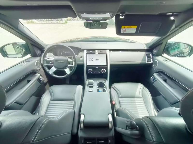 Land Rover Discovery, 2024 — фото 10 из 12