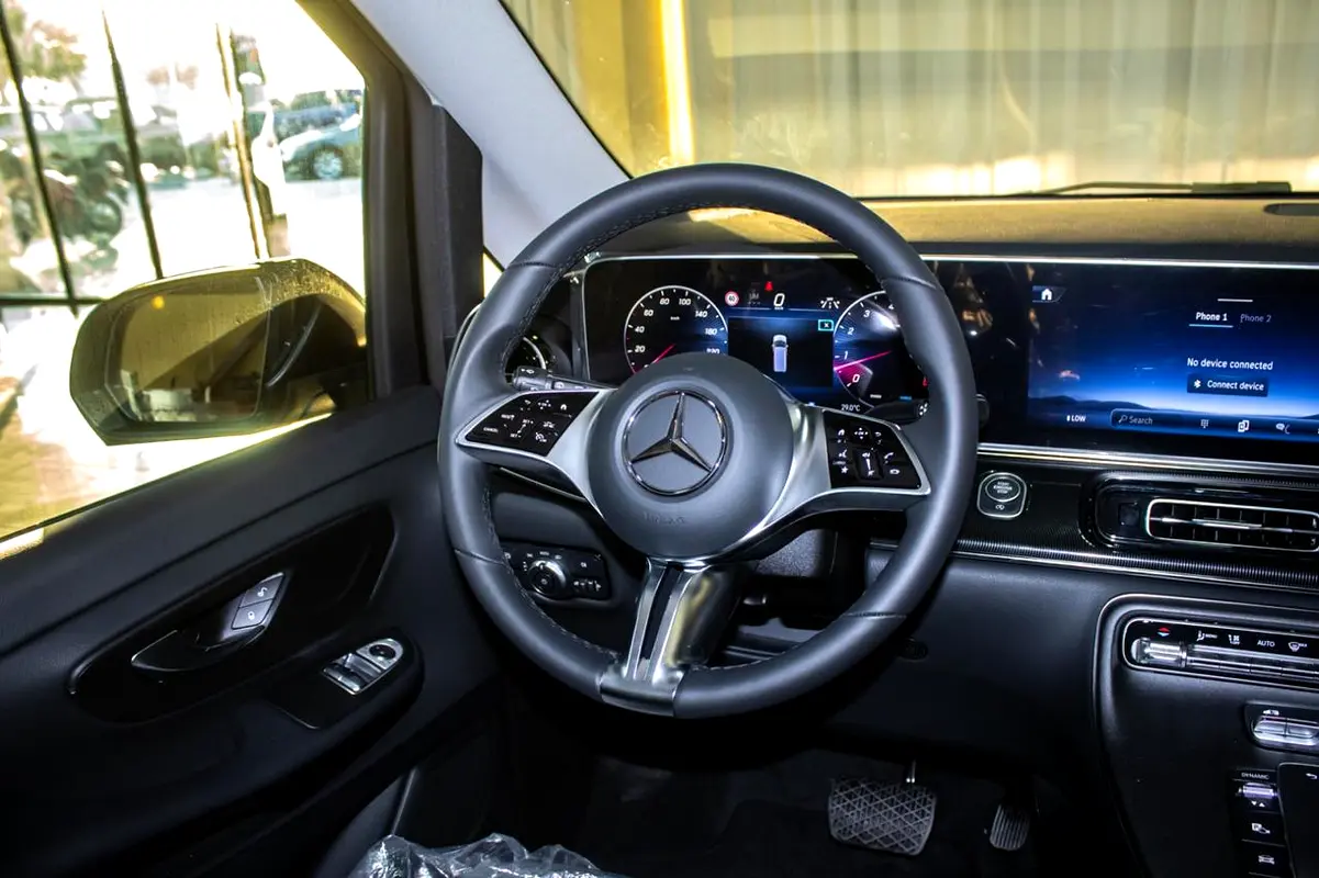 Mercedes-Benz V-Class, 2026 — фото 8 из 10