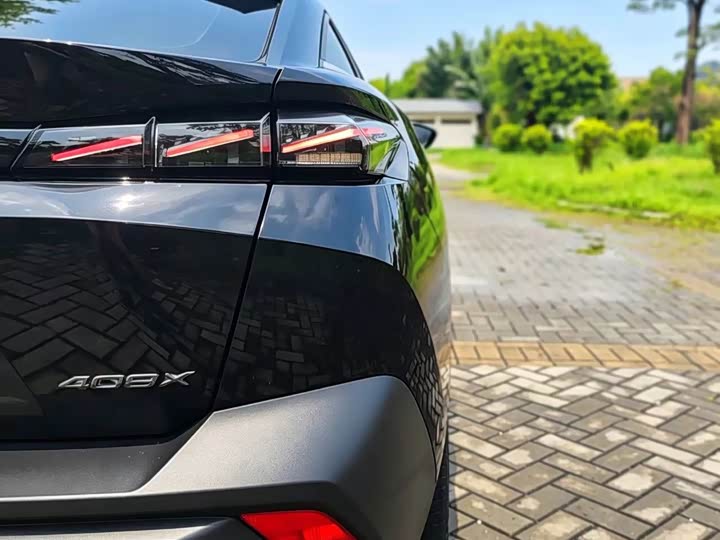 Peugeot 408X, 2023 — фото 8 из 9