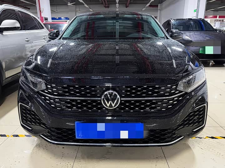 Volkswagen Passat, 2025 — фото 2 из 7