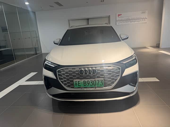 Audi Q4 e-tron, 2025 — фото 2 из 9