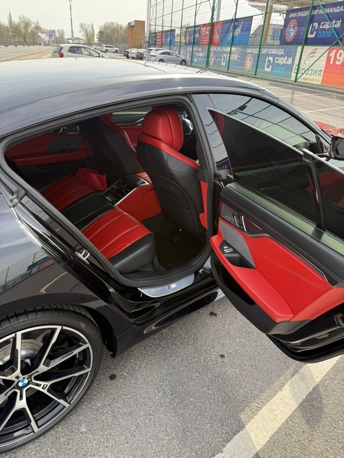 BMW M8, 2021 — фото 6 из 8