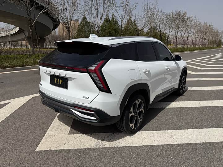 Geely Atlas L, 2024 — фото 9 из 9