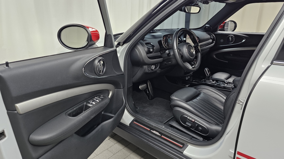 Mini Clubman, 2022 — фото 10 из 12