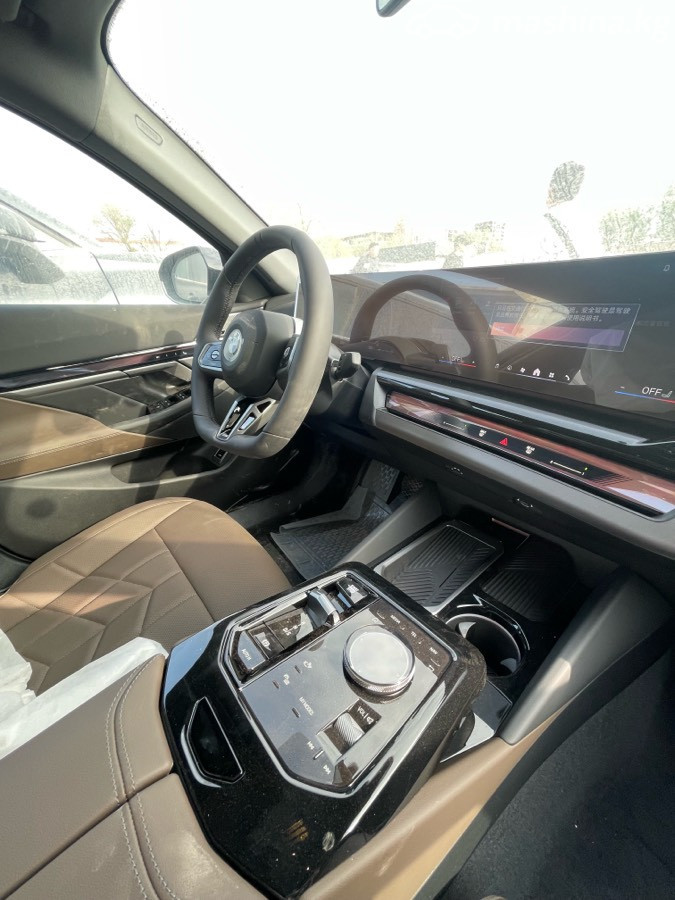 BMW 5 Serii, 2025 — фото 6 из 12