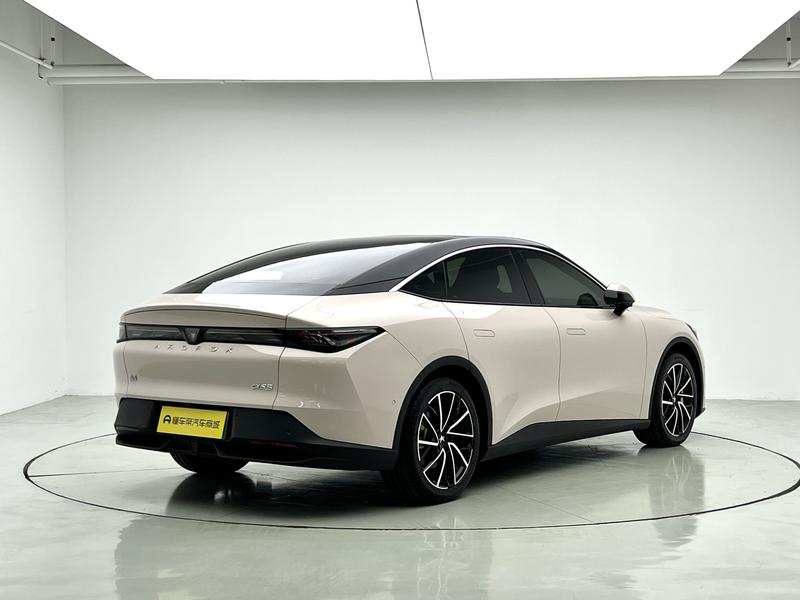 BAIC Arcfox Alpha S5, 2025 — фото 7 из 12