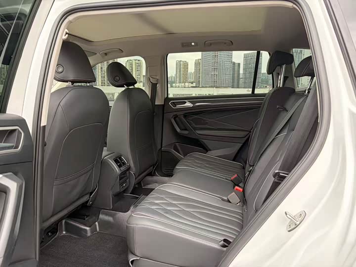 Volkswagen Tiguan L Pro, 2024 — фото 9 из 9