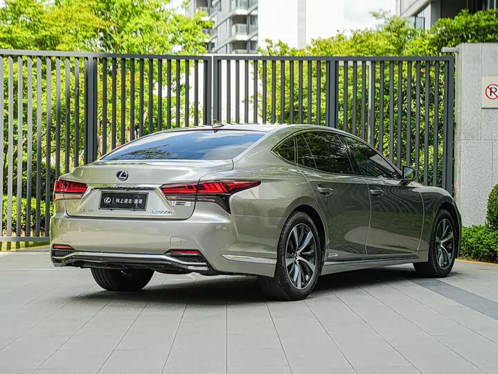 Lexus LS, 2022 — фото 4 из 9