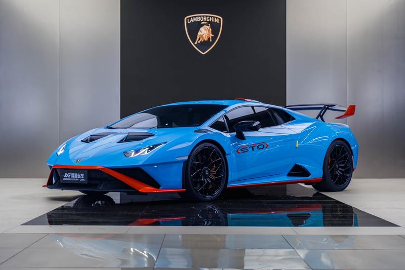 Lamborghini Huracán, 2023 — купить в Москве под ключ