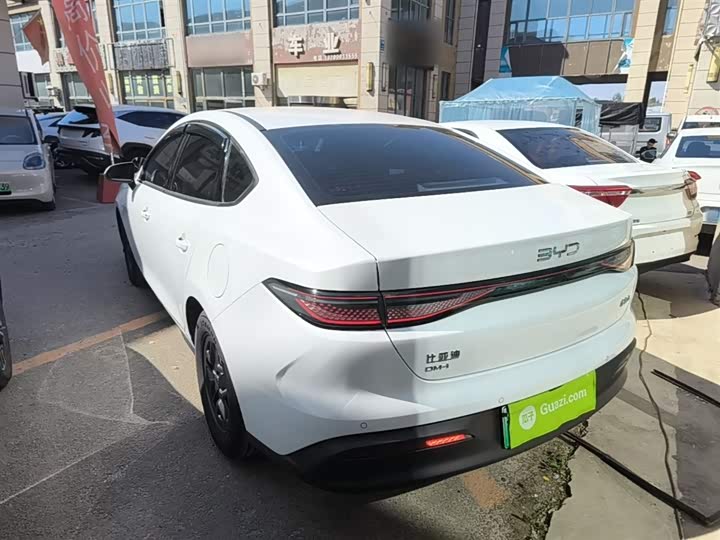BYD Seal 05 DM-i Hybrid, 2025 — фото 5 из 9