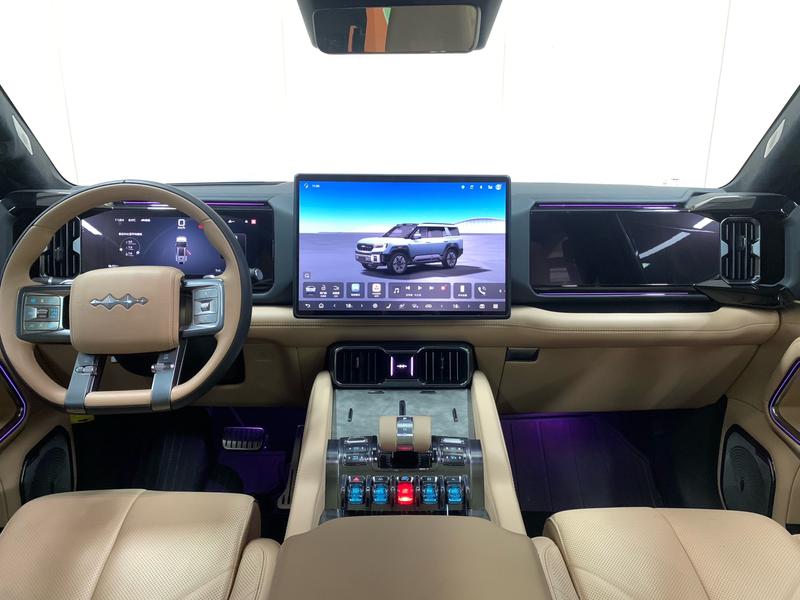 BYD FangChengBao Leopard 8, 2024 — фото 7 из 12