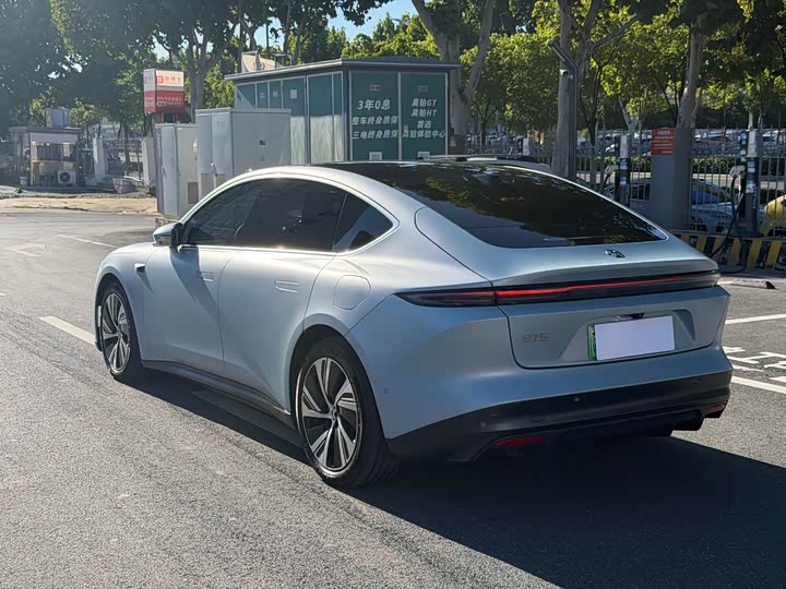 Nio ET5, 2023 — фото 9 из 9