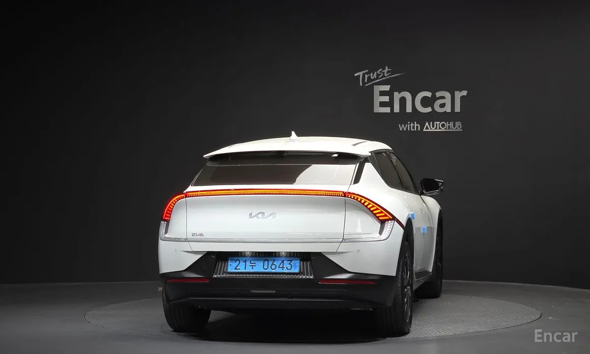 Kia EV6, 2022 — фото 4 из 12