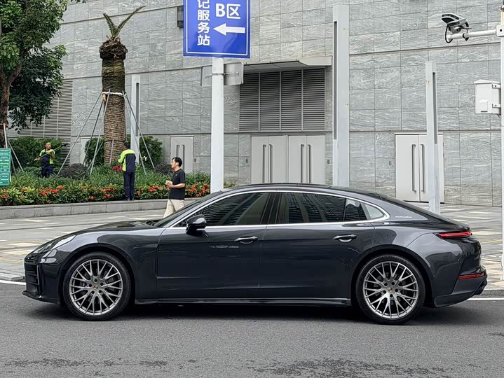 Porsche Panamera, 2024 — фото 3 из 9