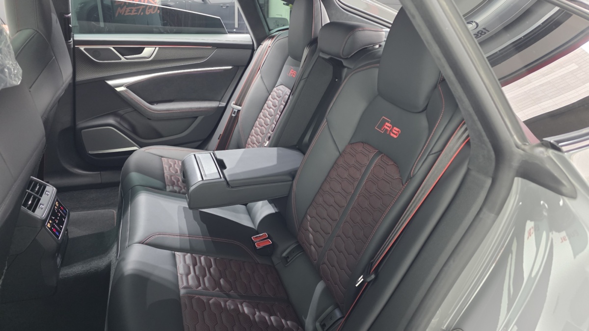 Audi RS 7, 2024 — фото 11 из 12