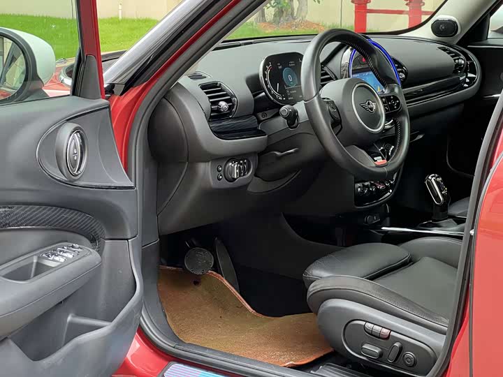 Mini Clubman, 2022 — фото 4 из 9