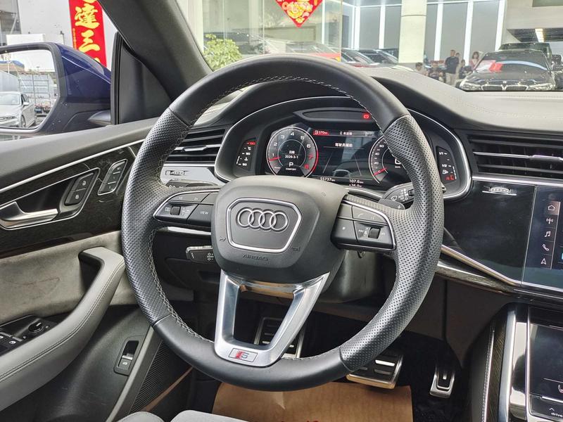 Audi Q8, 2021 — фото 8 из 12