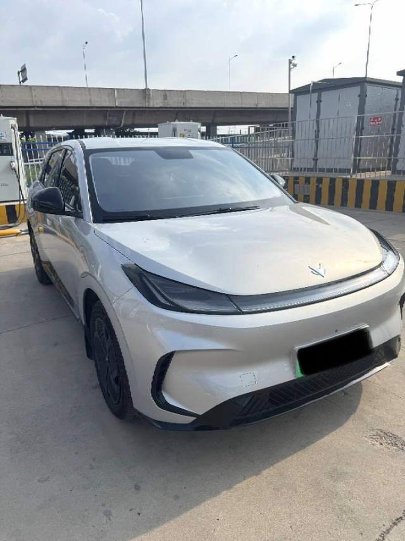 BAIC Arcfox T1, 2025 — фото 2 из 7
