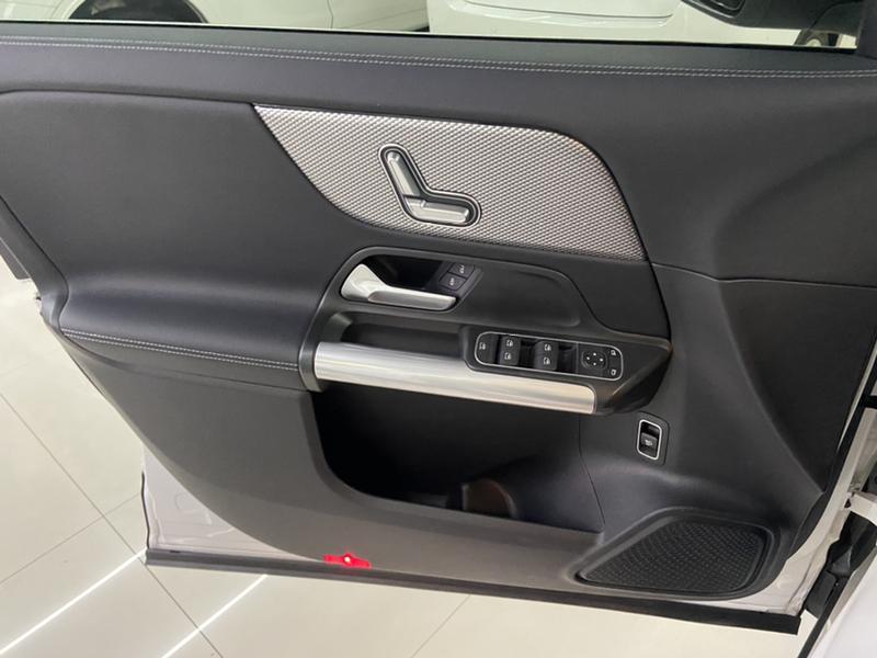 Mercedes-Benz GLA-Class, 2023 — фото 11 из 12